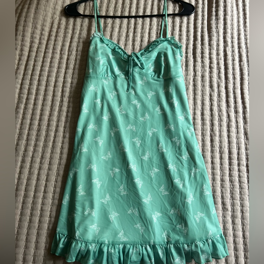 green lightweight flowy dress